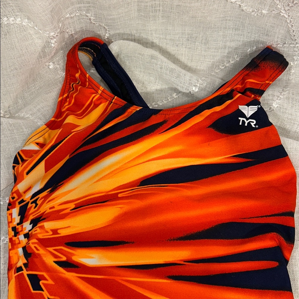 TYR one piece swimsuit - Picture 2 of 8